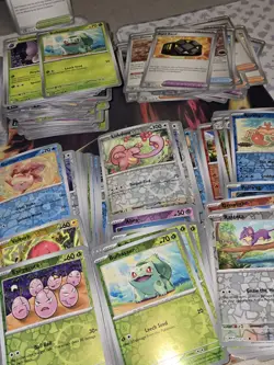TCG Pokemon 151 Bulk Lot. 300+ C/U, 220+ R.Holos, 80+ Holos. Holo Energies Swirl - Image 4