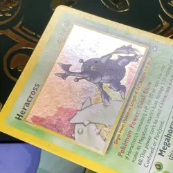 Pokemon Heracross 6/111 Neo Genesis Holo Rare MP - Image 4
