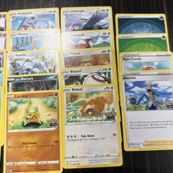 Pokemon TCG Bundle 29 Cards Pokemon GO Mixed - Image 3