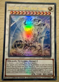 Yu-Gi-Oh Blue-Eyes Ultimate Spirit Dragon 25LP-EN020 Ultra Rare Emblazoned Stamp - Image 1