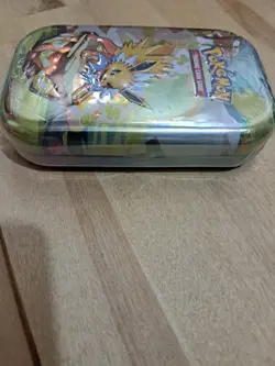 Pokemon TCG Scarlet & Violet Prismatic Evolutions Mini Tin Sealed Jolteon - new - Image 4