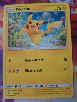Pokemon Pikachu 19/68 Hidden Fates Non Holo Common NM - Image 1