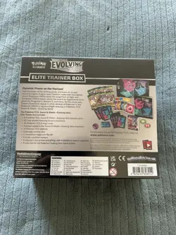 Pokemon TCG - Evolving Skies Sword & Shield Elite Trainer Box Sealed 820650808944 - Image 3