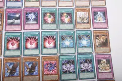Yu-Gi-Oh Karten Sammlung Lot 90+ Karten Blue-Eyes Toon Dragon Effect Veiler - Image 5