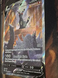 Pokemon Umbreon v Alternate Full Art Holo Card 189/203SWSH07: Evolving Skies - Image 2