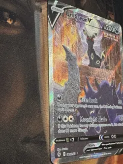 Pokemon Umbreon v Alternate Full Art Holo Card 189/203SWSH07: Evolving Skies - Image 3