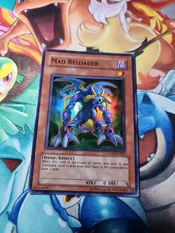 YUGIOH MAD RELOADER GX04-EN001 SUPER (NM) - Image 1