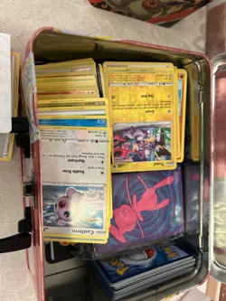 Pokemon Tin Box & Tin Lunchbox well over 200 cards new and used - Image 3