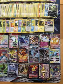 Vintage & Modern Pokemon Card Lot Holo Etc MP-Damaged Espeon Charizard 885+ - Image 2