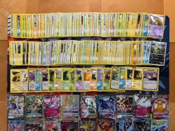 Vintage & Modern Pokemon Card Lot Holo Etc MP-Damaged Espeon Charizard 885+ - Image 4
