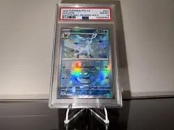 Pokemon Glaceon Sv: Prismatic Evolutions 025/131 Master Ball Pattern Holo PSA 8 - Image 1