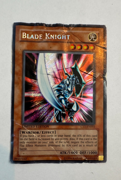 Blade Knight - CT1-EN002 - Secret Rare - Limite Edition - Damaged - Yugioh! - Image 1