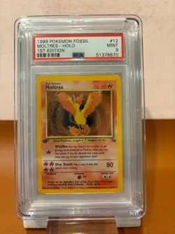 1999 POKEMON FOSSIL 1ST EDITION #12 MOLTRES - HOLO PSA 9 - Image 1