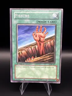 Fissure LOB-057 The Legend of Blue Eyes White Dragon 1st Edition - Image 1