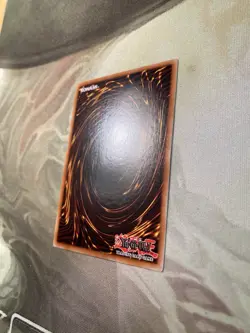 Yugioh Dark Magician Girl CT2-EN004 2005 Holo Secret Rare Limited Edition - Image 3
