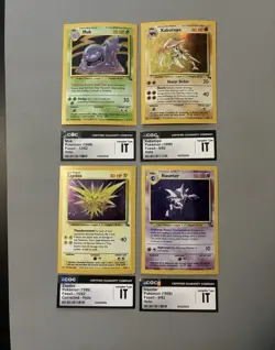🔥 ZAPDOS HAUNTER KABUTOPS MUK SQUARE MISCUT ERROR 1995 FOSSIL POKEMON HOLO NFC - Image 1