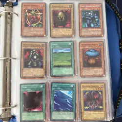 Over 580 Vintage Yu-Gi-Oh Collection & Binder All Cards Included - Image 5