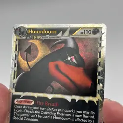 Pokemon TCG Houndoom Prime Undaunted Holo Card 82/90 LP Nice! - Image 4