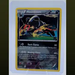 2013 POKEMON PLASMA BLAST HOUNDOOM 56/101 HOLO RARE NM - Image 1