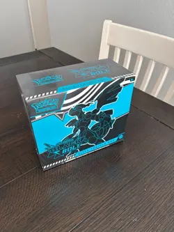 Pokemon TCG Scarlet & Violet Black Bolt ETB Elite Trainer Box Sealed - Image 1