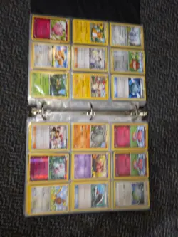 Pokemon Trading Card Game 2014 Ultra Pro Pikachu Binder WITH 500+ CARDS - Image 4