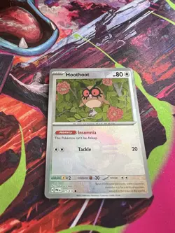 Pokemon Hoothoot (Poke Ball Pattern) 077/131 Sv: Prismatic Evolutions Holo - Image 1
