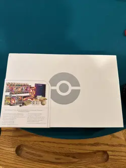 Pokemon TCG Sword and Shield Ultra Premium Collection Charizard Box SEALED 820650871115 - Image 2