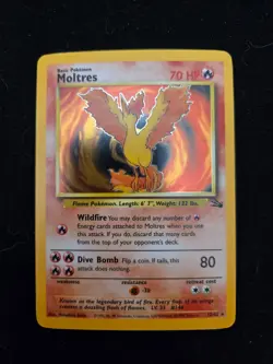 1999 POKEMON FOSSIL #12 MOLTRES-HOLO - Image 1
