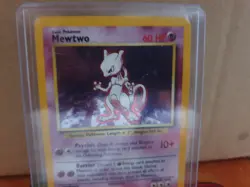 Pokemon TCG Mewtwo Base Set 10/102 Holo Unlimited Holo Rare - Image 2