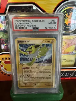 2007 Pokemon EX Power Keepers Jolteon Gold Star #101 Holo PSA 8 - Image 1