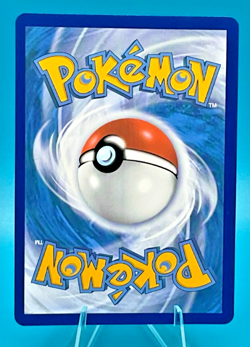 Pokemon Zacian - 082/185 - Amazing Rare : Vivid Voltage (SWSH04) Holofoil - Image 3