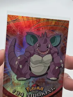 Pokemon Card Nidoking #34 TOPPS Series 1 Blue Logo 1st Print Rainbow Holo - Image 3