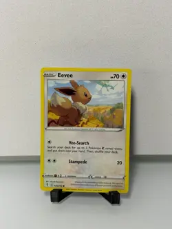 Eevee 125/203 - Evolving Skies - Common - Pokemon Card TCG - Image 1