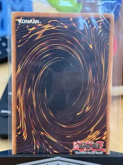 YU-GI-OH! Dark Magician BPT-007 Secret Rare Limited Edition 2003 NM/LP - Image 2