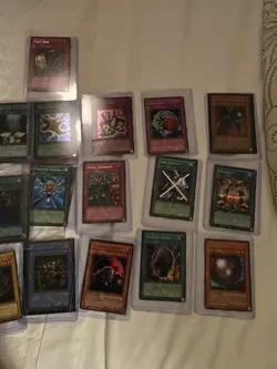 Vintage Yu-Gi-Oh Trading Cards Lot - Great Condition, Dark Magician, Blue Eyes - Image 2