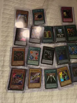 Vintage Yu-Gi-Oh Trading Cards Lot - Great Condition, Dark Magician, Blue Eyes - Image 3