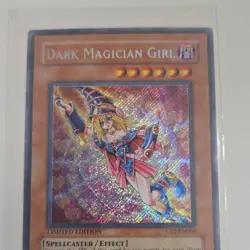 Konami Dark Magician Girl CT2-EN004 2005 Collectors Tin Ultra Rare Holo Card - Image 1