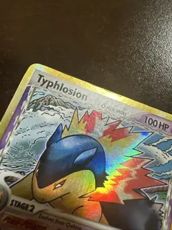 Typhlosion 12/101 Holo Pokemon TCG Dragon Frontiers MP (edge Dings) - Image 2