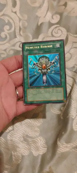 Konami Monster Reborn LOB-118 1st Edition Holo Rare Spell Card Blue Eyes English - Image 1