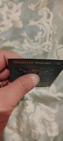 Konami Monster Reborn LOB-118 1st Edition Holo Rare Spell Card Blue Eyes English - Image 3