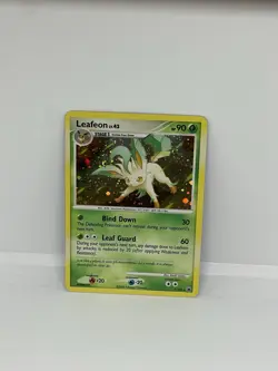 Pokemon TCG Leafeon Majestic Dawn 7/100 Swirl Holo Rare LP. - Image 4