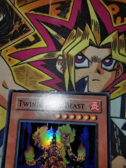 Twinheaded Beast dbt-en003 (MP) Super Rare Yu-Gi-Oh! - Image 4