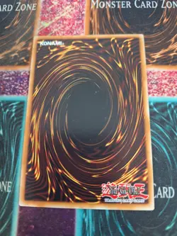 Yugioh Toon Dark Magician MP17-EN083 Super Rare 1st Edition Near Mint - Image 3