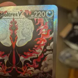 2021 POKEMON CHILLING REIGN GALARIAN MOLTRES V ALTERNATE ART 177/198 - Image 4