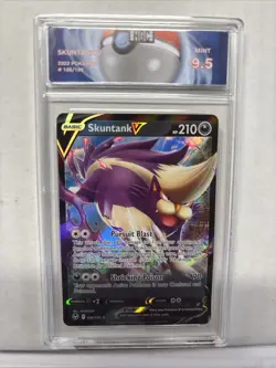 2022 Pokemon Skuntank V #108 HGC 9.5 (sb6) - Image 1