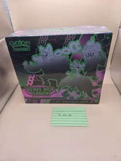 Pokemon Karmesin & Purpur Nebel der Sagen Top-Trainer-Box (DE) OVP Sealed - Image 1