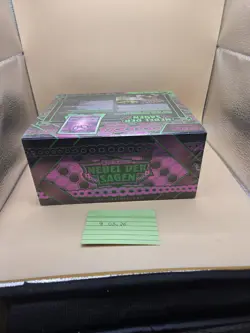 Pokemon Karmesin & Purpur Nebel der Sagen Top-Trainer-Box (DE) OVP Sealed - Image 5