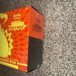 Pokemon TCG: Sword & Shield-Vivid Voltage Elite Trainer Box Brand New Sealed 820650807688 - Image 3