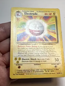 DAMAGED Electrode 21/102 Regular/Non-Holo Base Set AUTHENTIC Pokemon Card - Image 4