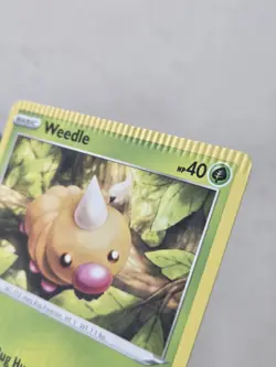 ** Crimp Error ** Weedle 001/185 Pokemon Vivid Voltage 2020 Common Tcg - Image 2